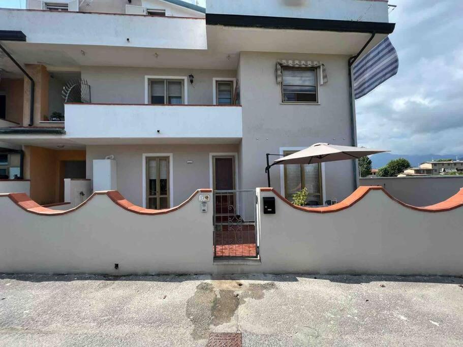 Appartamento Sunflower Viareggio Buitenkant foto
